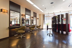 WITZ hair 新越谷店・店内1